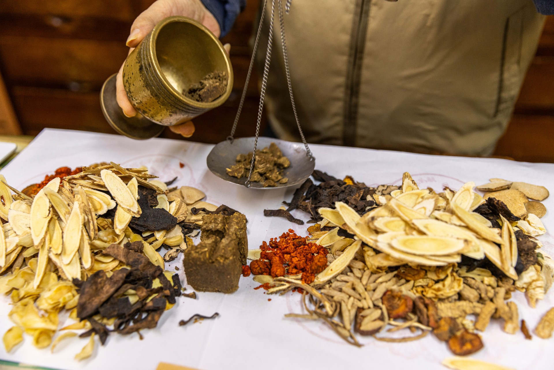Old deployment of traditional Chinese medicine. Traditional Chinese medicine herbal, pharmacy.